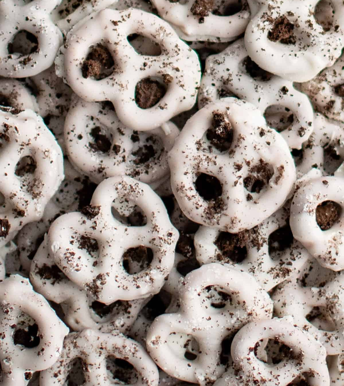 Asher's White Chocolate Cookies and Cream Pretzels